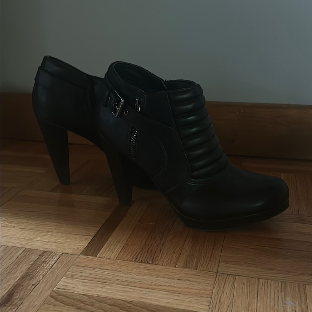 Guess women’s booties